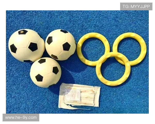 围绕蓝色皮球展开的趣味创意足球互动游戏体验与玩法探索全面解读